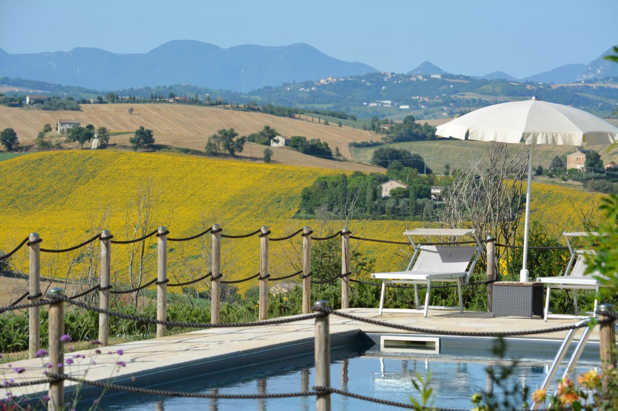 Villa Casale Dei Cinque Colli à Ostra Extérieur photo